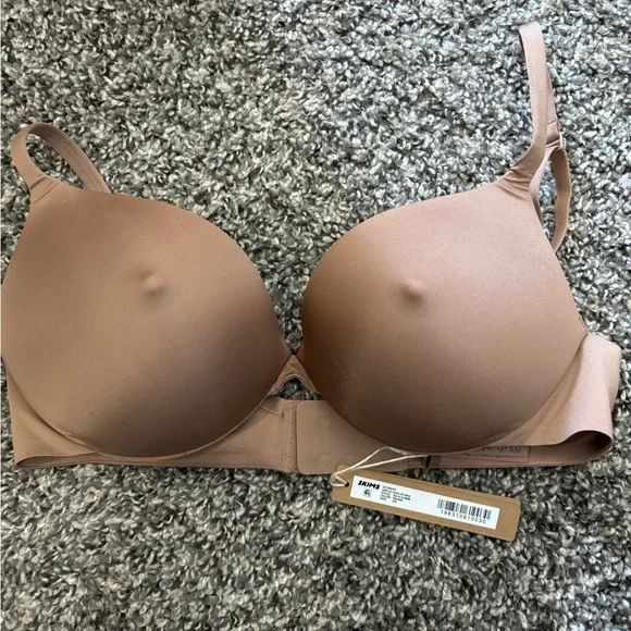 Rare SKIMS Sienna Nipple Ultimate Push-Up Bra - Picture 2 of 3